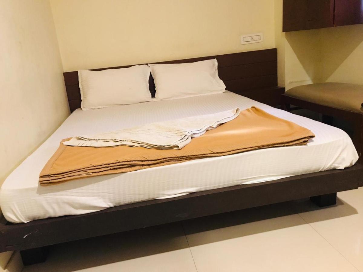 Staymaker Bright Palace Residency Shivamogga Exterior foto